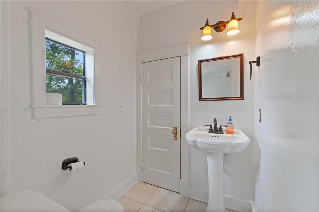 Eureka Springs, Arkansas, 752632, United States, 2 Bedrooms Bedrooms, ,3 BathroomsBathrooms,Residential,For Sale,1980182