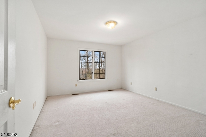 Lambertville City, New Jersey, 08530, United States, 3 Bedrooms Bedrooms, ,3 BathroomsBathrooms,Residential,For Sale,2002902