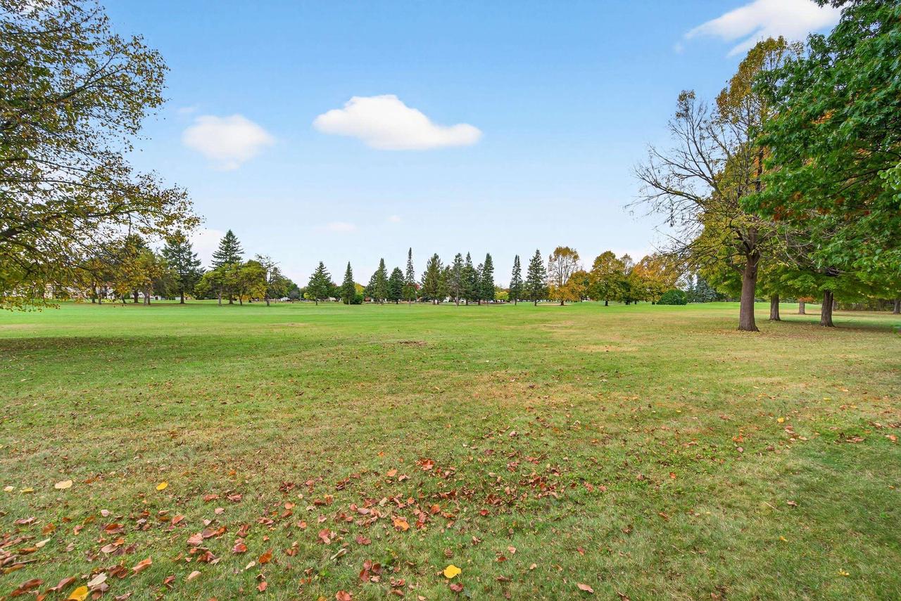 Oshkosh, Wisconsin, 54904, United States, 4 Bedrooms Bedrooms, ,3 BathroomsBathrooms,Residential,For Sale,1978045