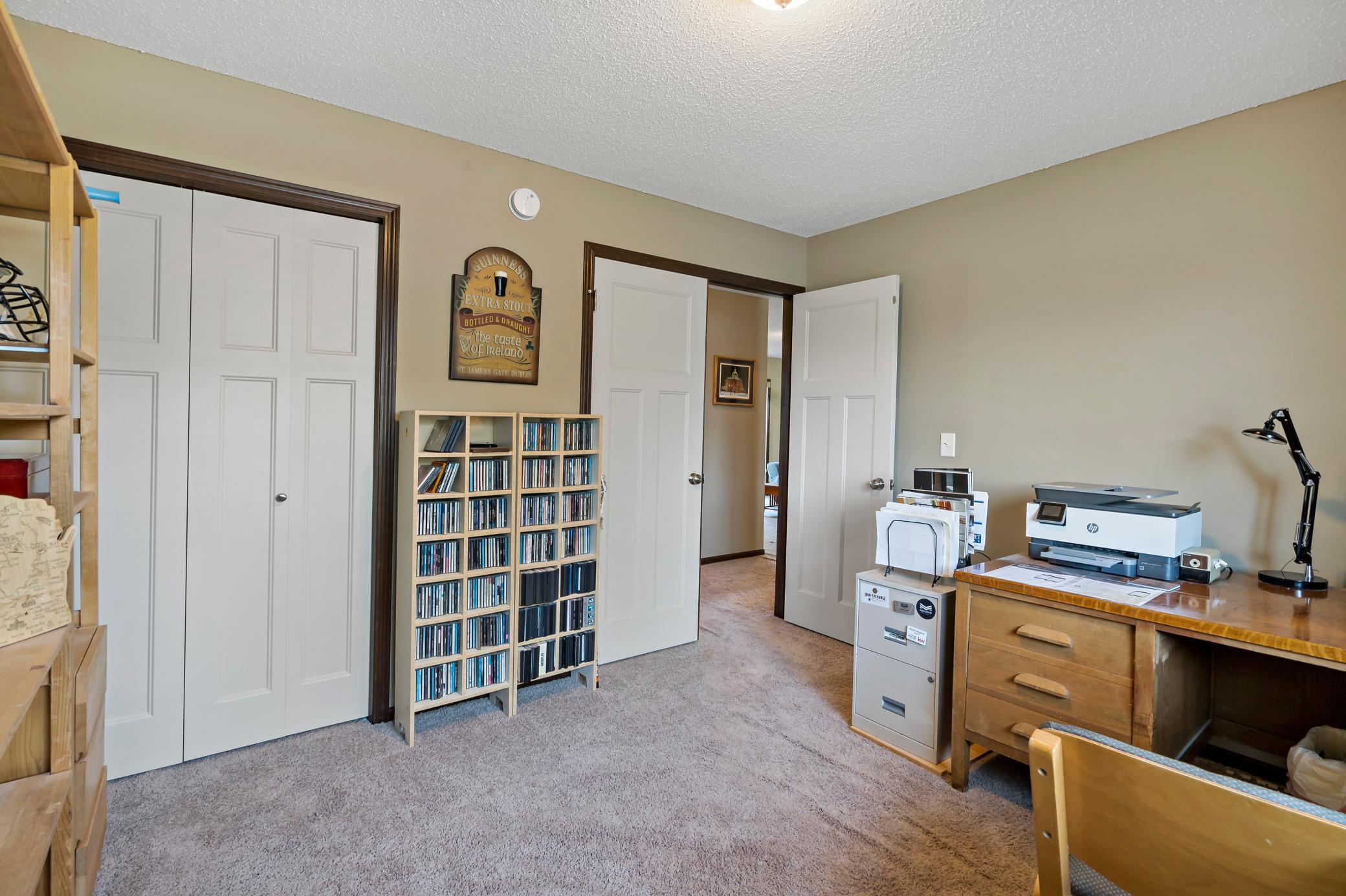 Shakopee, Minnesota, 55379, United States, 5 Bedrooms Bedrooms, ,2 BathroomsBathrooms,Residential,For Sale,1918771