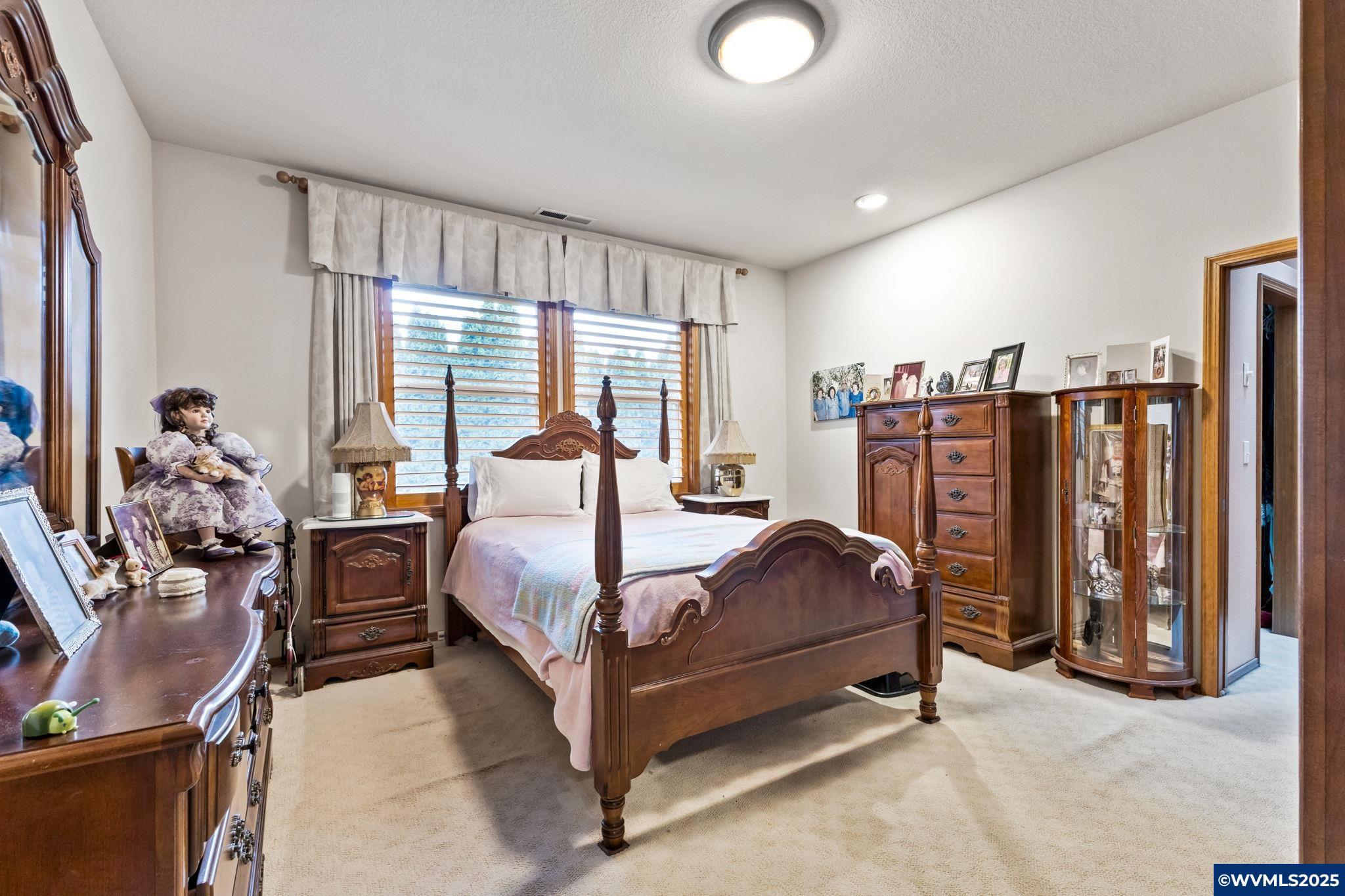 Salem, Oregon, 97302, United States, 5 Bedrooms Bedrooms, ,3 BathroomsBathrooms,Residential,For Sale,1784900