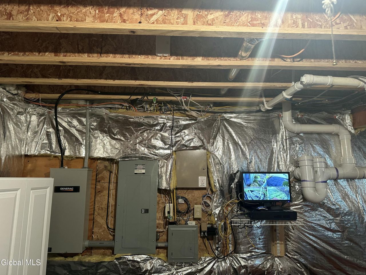 Altamont, New York, 12009, United States, 3 Bedrooms Bedrooms, ,3 BathroomsBathrooms,Residential,For Sale,1988112