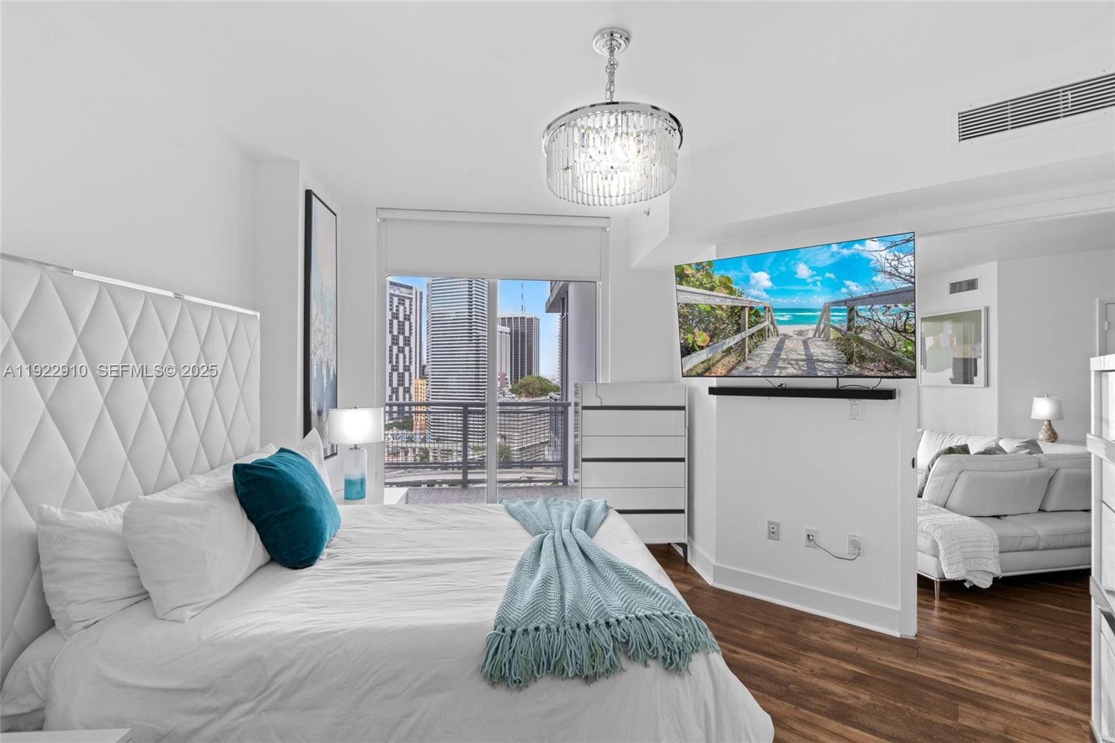 Miami, Florida, 33130, United States, 2 Bedrooms Bedrooms, ,2 BathroomsBathrooms,Residential,For Sale,2000565