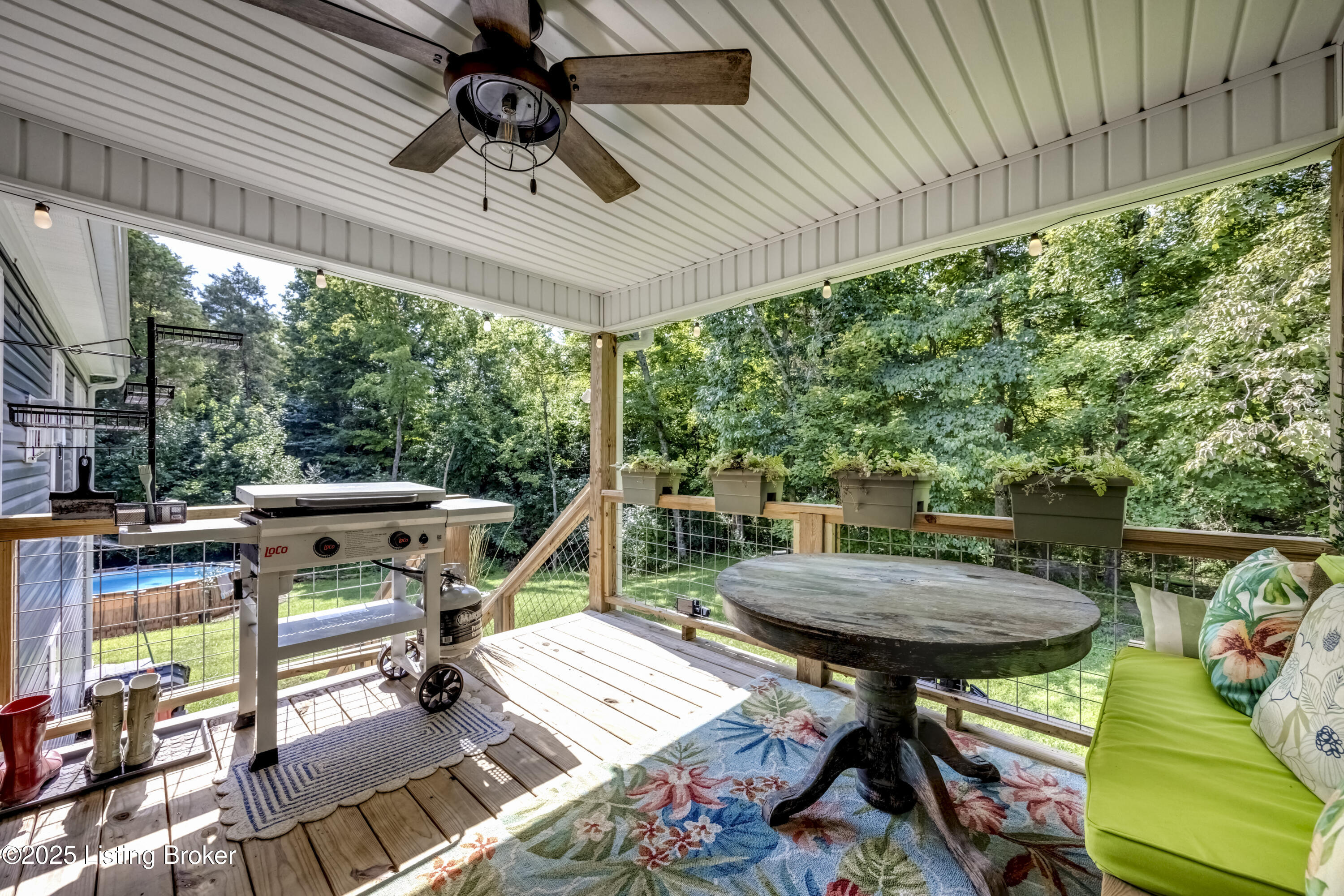 Crestwood, Kentucky, 40014, United States, 5 Bedrooms Bedrooms, ,4 BathroomsBathrooms,Residential,For Sale,1907085