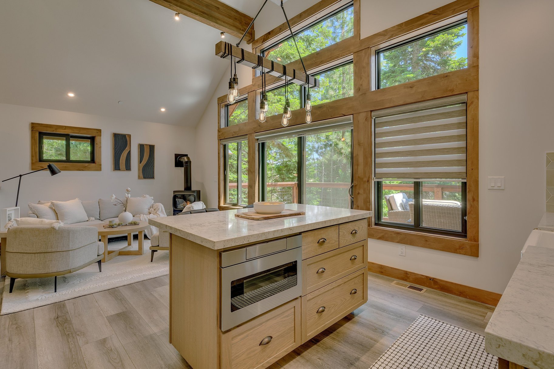  Charming Craftsman Style Chalet - 物件實景