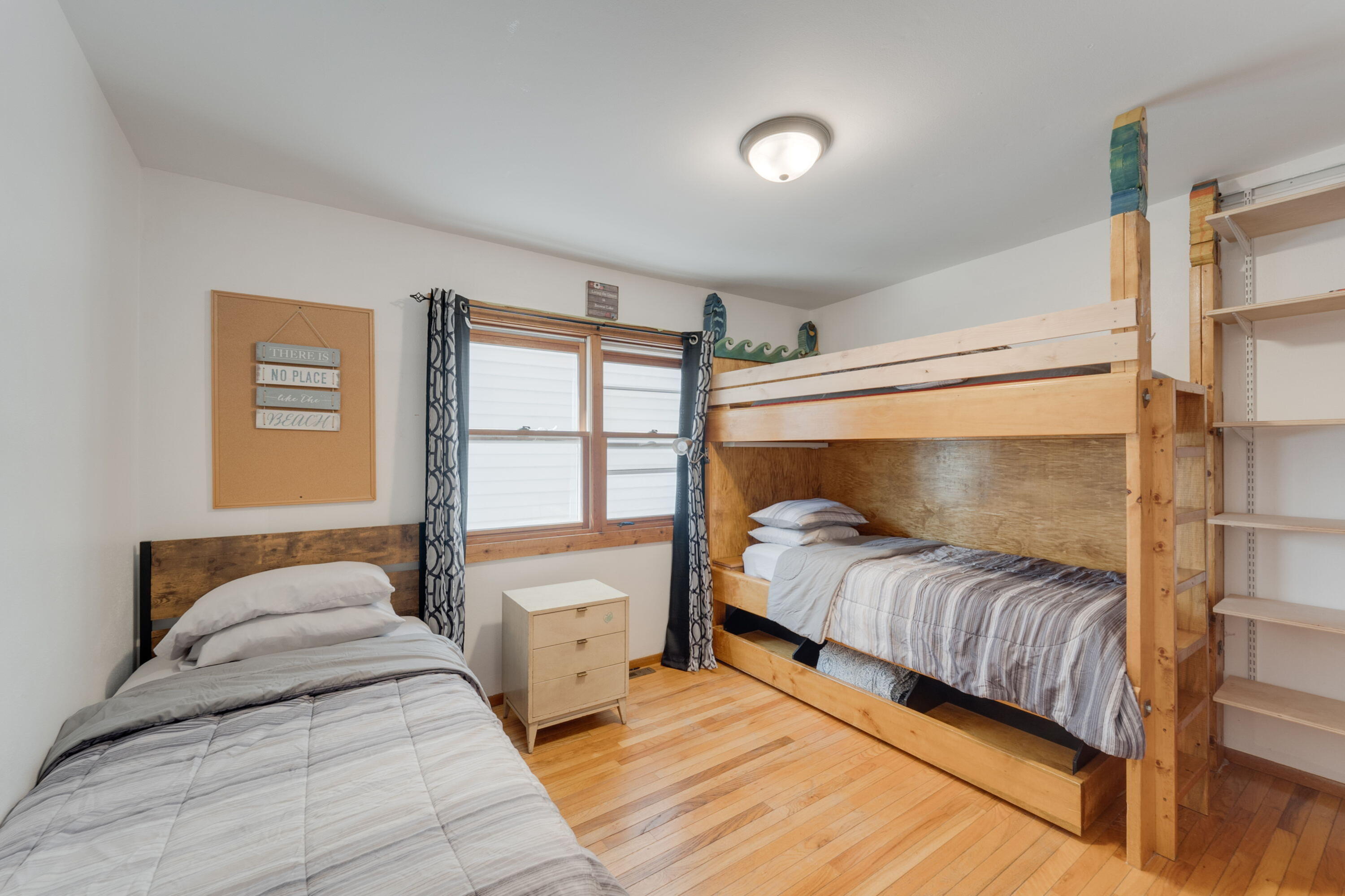 Burlington, Wisconsin, 53105, United States, 4 Bedrooms Bedrooms, ,3 BathroomsBathrooms,Residential,For Sale,1885300