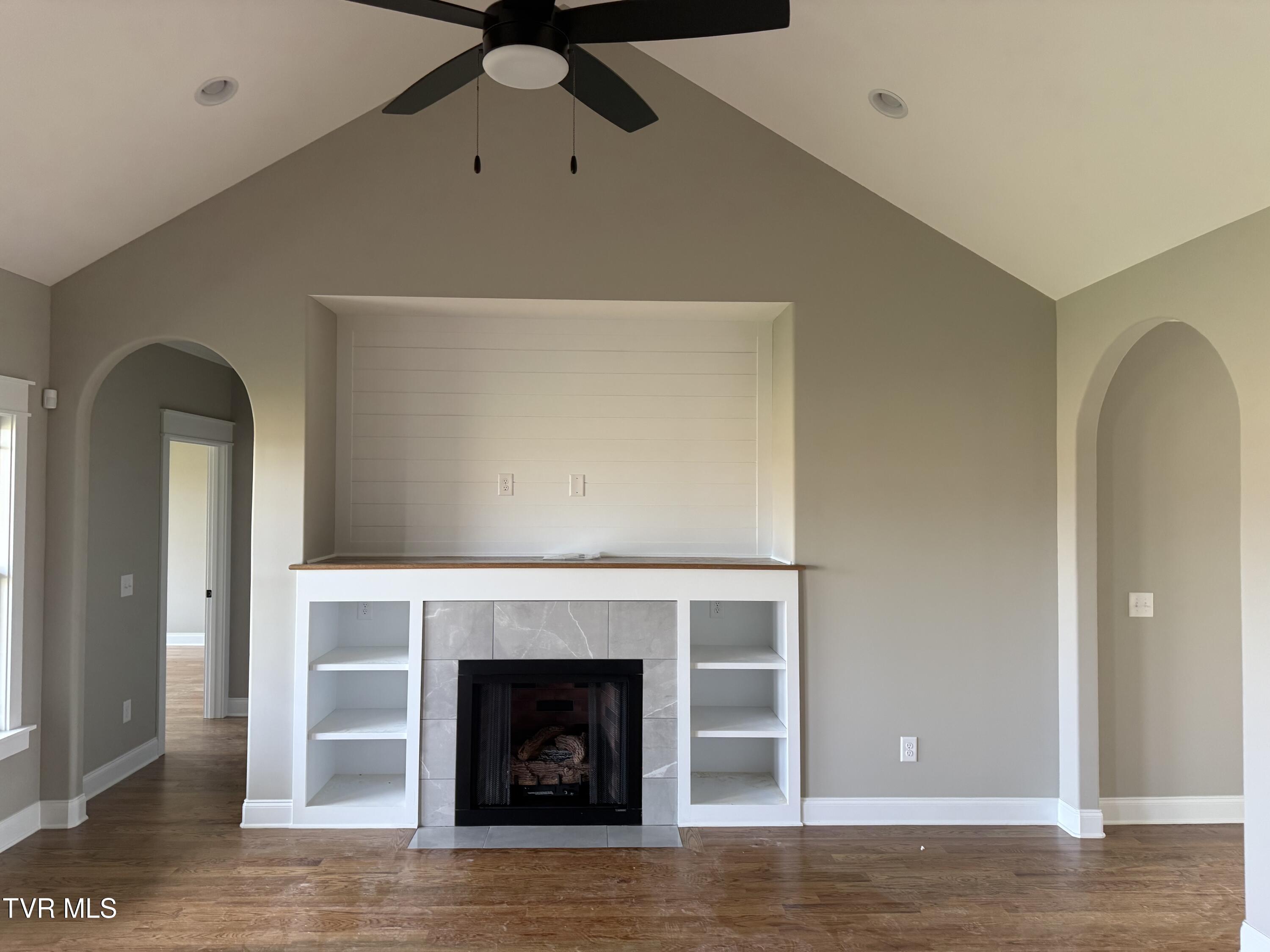 Jonesborough, Tennessee, 37659, United States, 4 Bedrooms Bedrooms, ,3 BathroomsBathrooms,Residential,For Sale,2008783