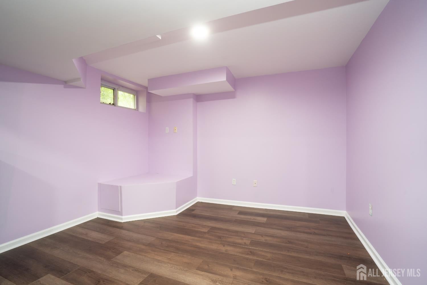 North Brunswick, New Jersey, 08902, United States, 3 Bedrooms Bedrooms, ,3 BathroomsBathrooms,Residential,For Sale,1982404