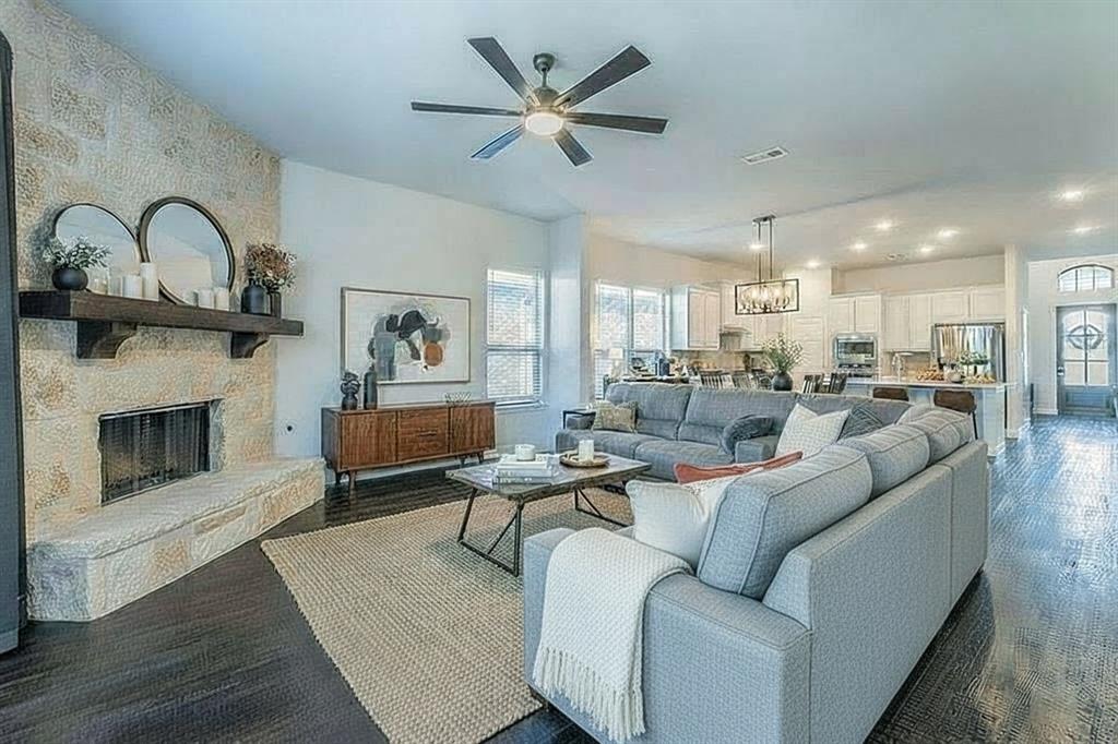 Celina, Texas, 75009, United States, 4 Bedrooms Bedrooms, ,4 BathroomsBathrooms,Residential,For Sale,1981096