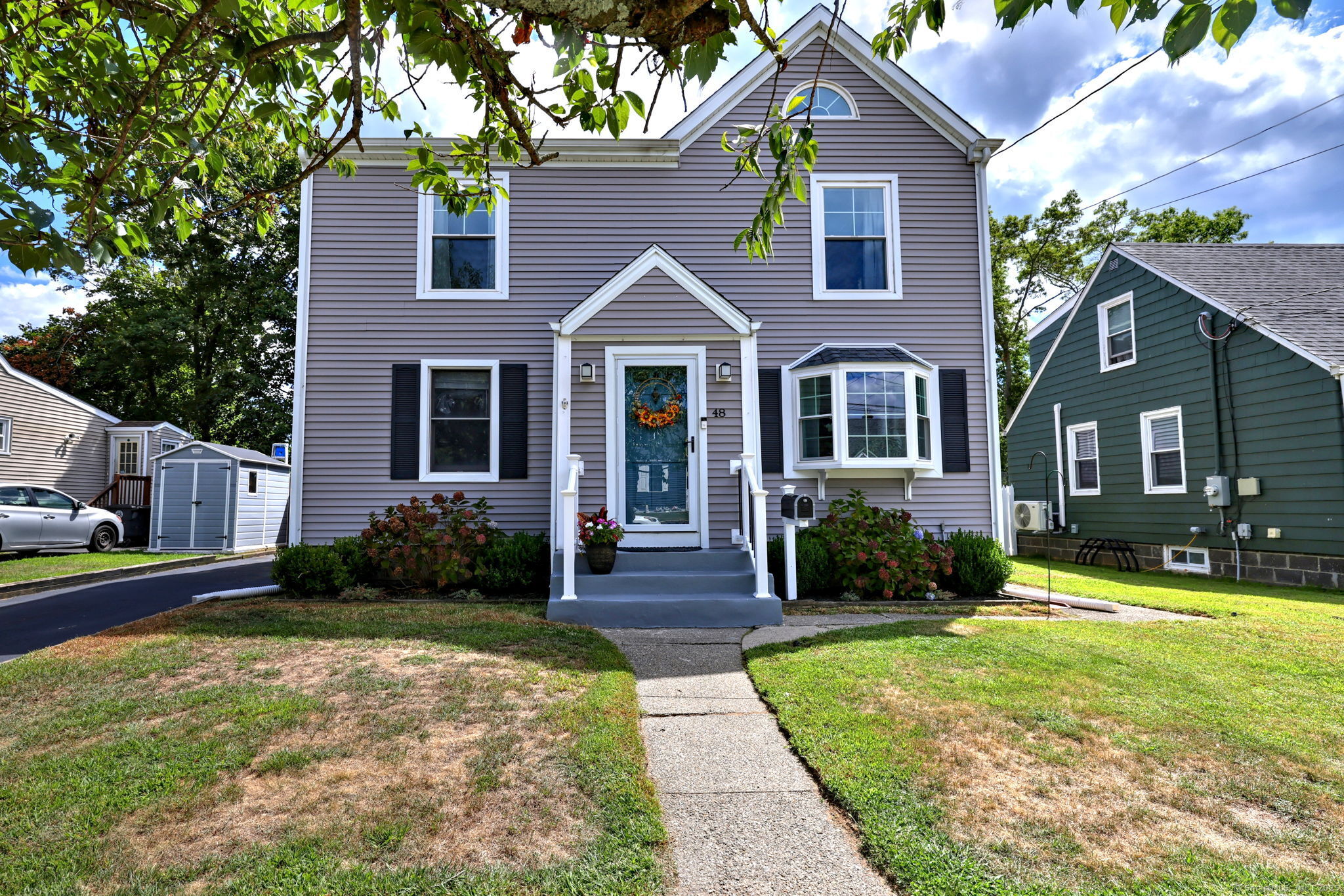 Milford, Connecticut, 06460, United States, 4 Bedrooms Bedrooms, ,3 BathroomsBathrooms,Residential,For Sale,1939362