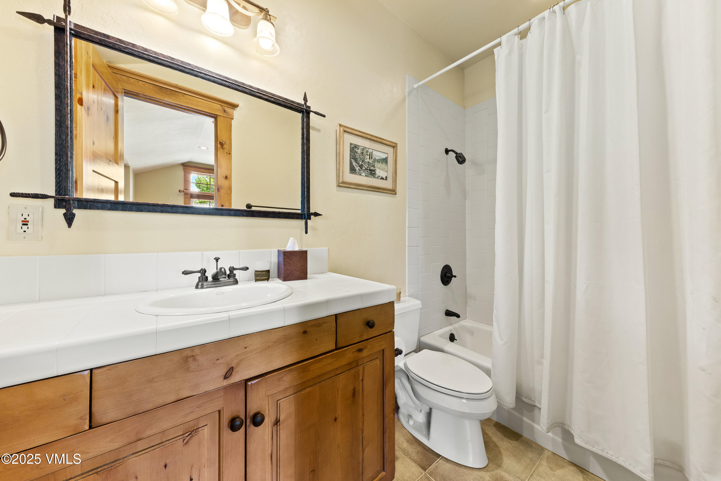 Edwards, Colorado, 81632, United States, 5 Bedrooms Bedrooms, ,6 BathroomsBathrooms,Residential,For Sale,1901108