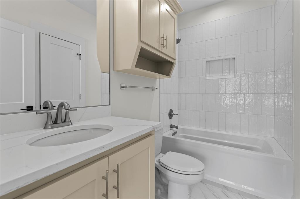 Shreveport, Louisiana, 71106, United States, 4 Bedrooms Bedrooms, ,4 BathroomsBathrooms,Residential,For Sale,1993078