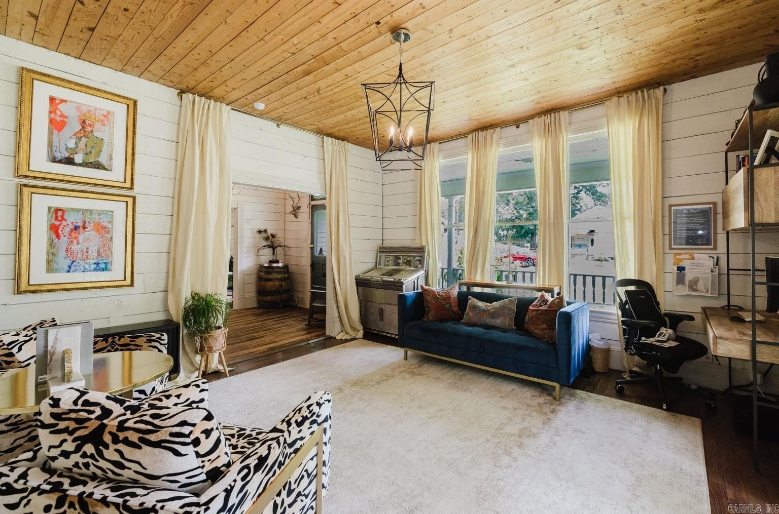 Benton, Arkansas, 72015, United States, 5 Bedrooms Bedrooms, ,3 BathroomsBathrooms,Residential,For Sale,1881485
