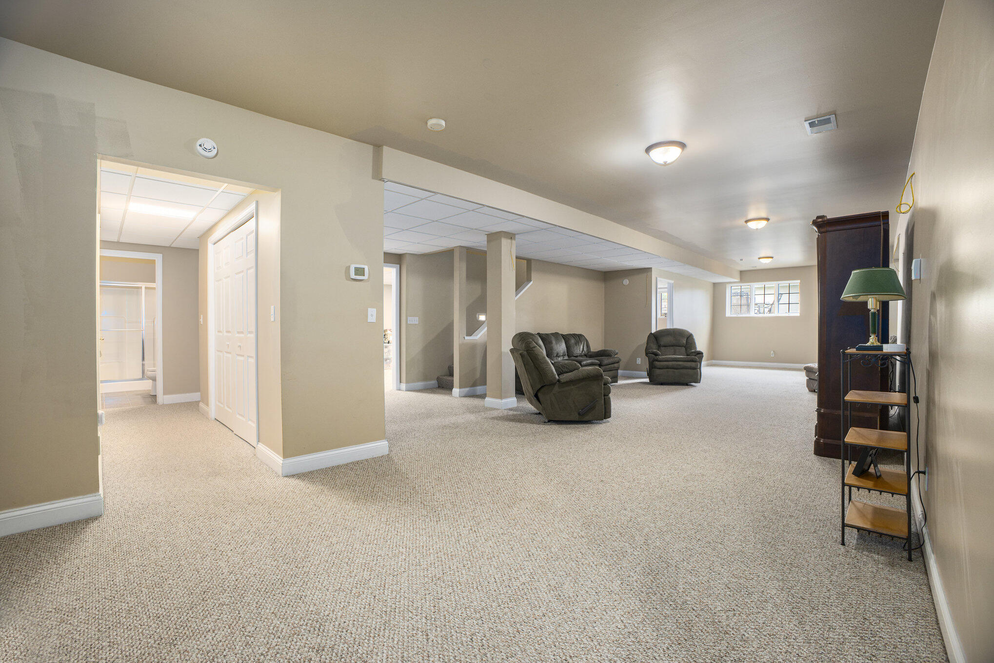 Hobart, Indiana, 46342, United States, 5 Bedrooms Bedrooms, ,5 BathroomsBathrooms,Residential,For Sale,1872844