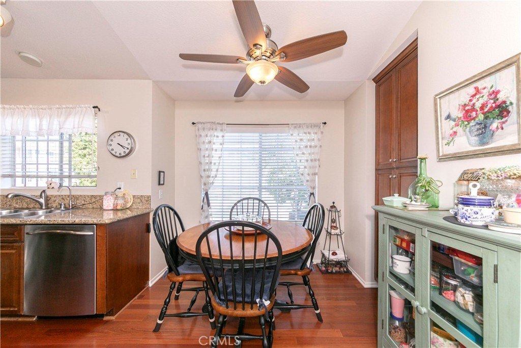Aliso Viejo, California, 92656, United States, 2 Bedrooms Bedrooms, ,2 BathroomsBathrooms,Residential,For Sale,1901235
