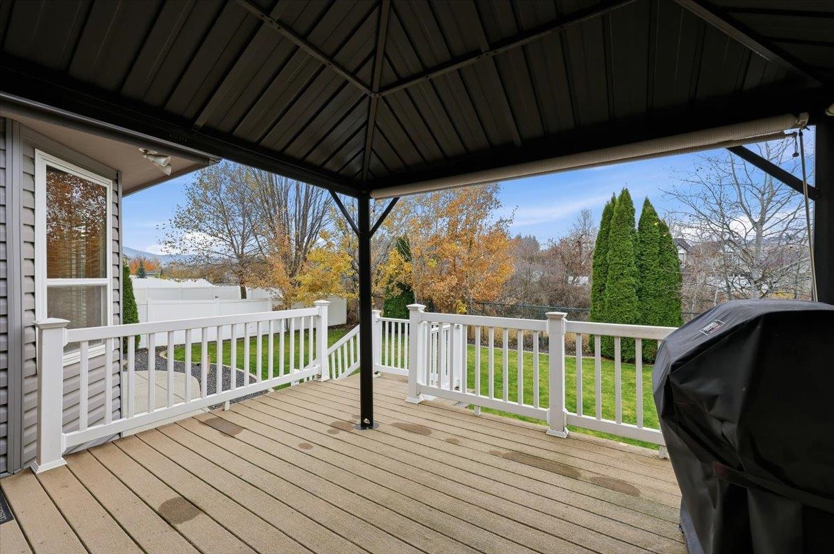 Greenacres, Washington, 99016, United States, 6 Bedrooms Bedrooms, ,3 BathroomsBathrooms,Residential,For Sale,1992048