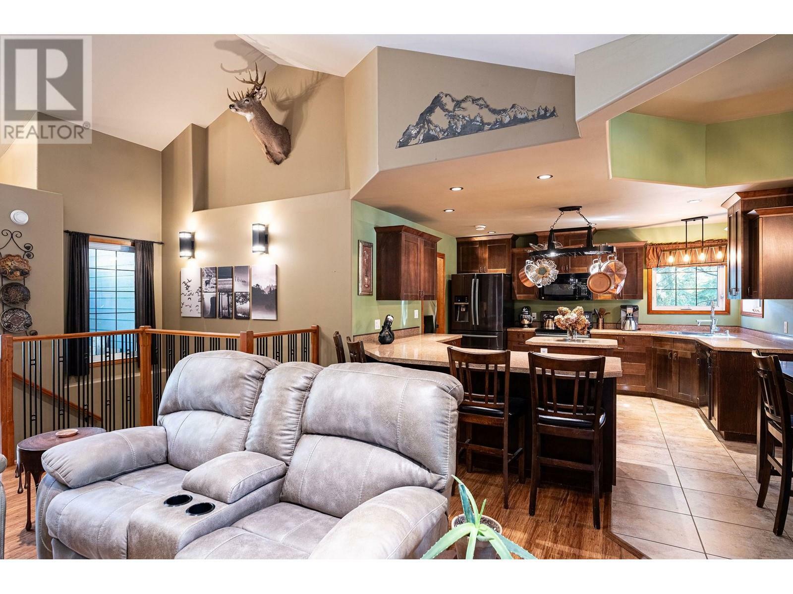REVELSTOKE, British Columbia, V0E 2S0, CA, 4 Bedrooms Bedrooms, ,3 BathroomsBathrooms,Residential,For Sale,1838375