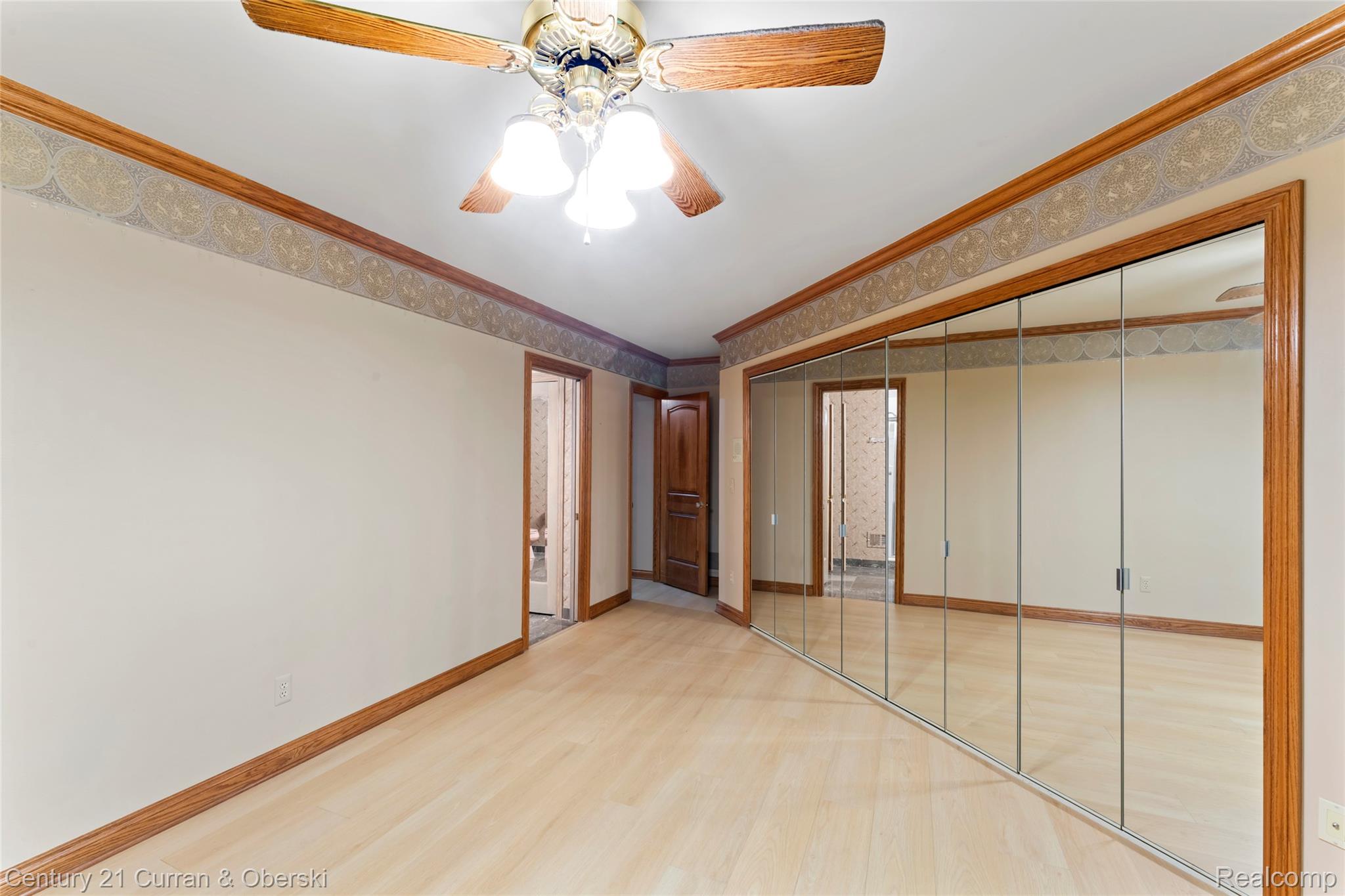 Farmington, Michigan, 48331, United States, 5 Bedrooms Bedrooms, ,6 BathroomsBathrooms,Residential,For Sale,1975363