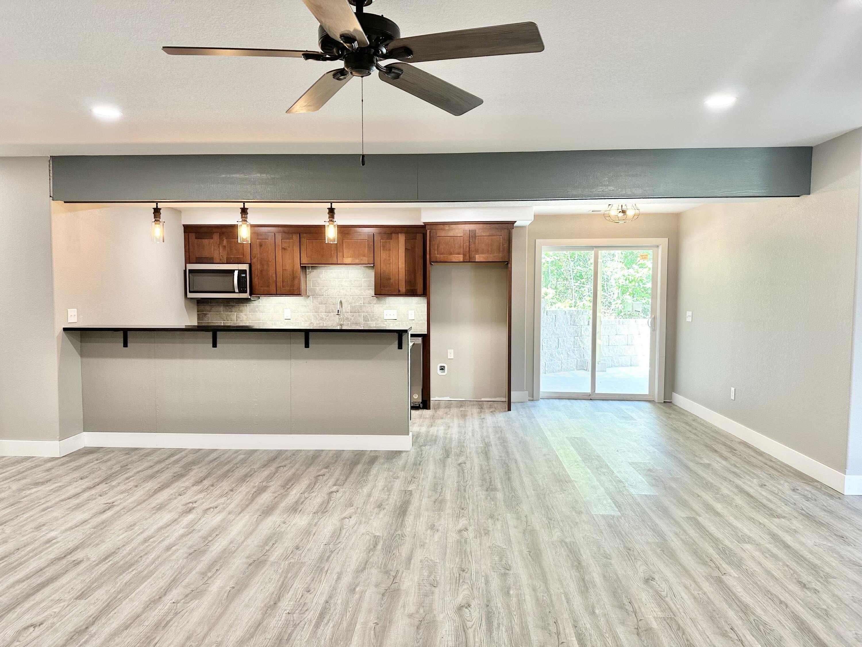 Shell Knob, Missouri, 65747, United States, 5 Bedrooms Bedrooms, ,3 BathroomsBathrooms,Residential,For Sale,1982122