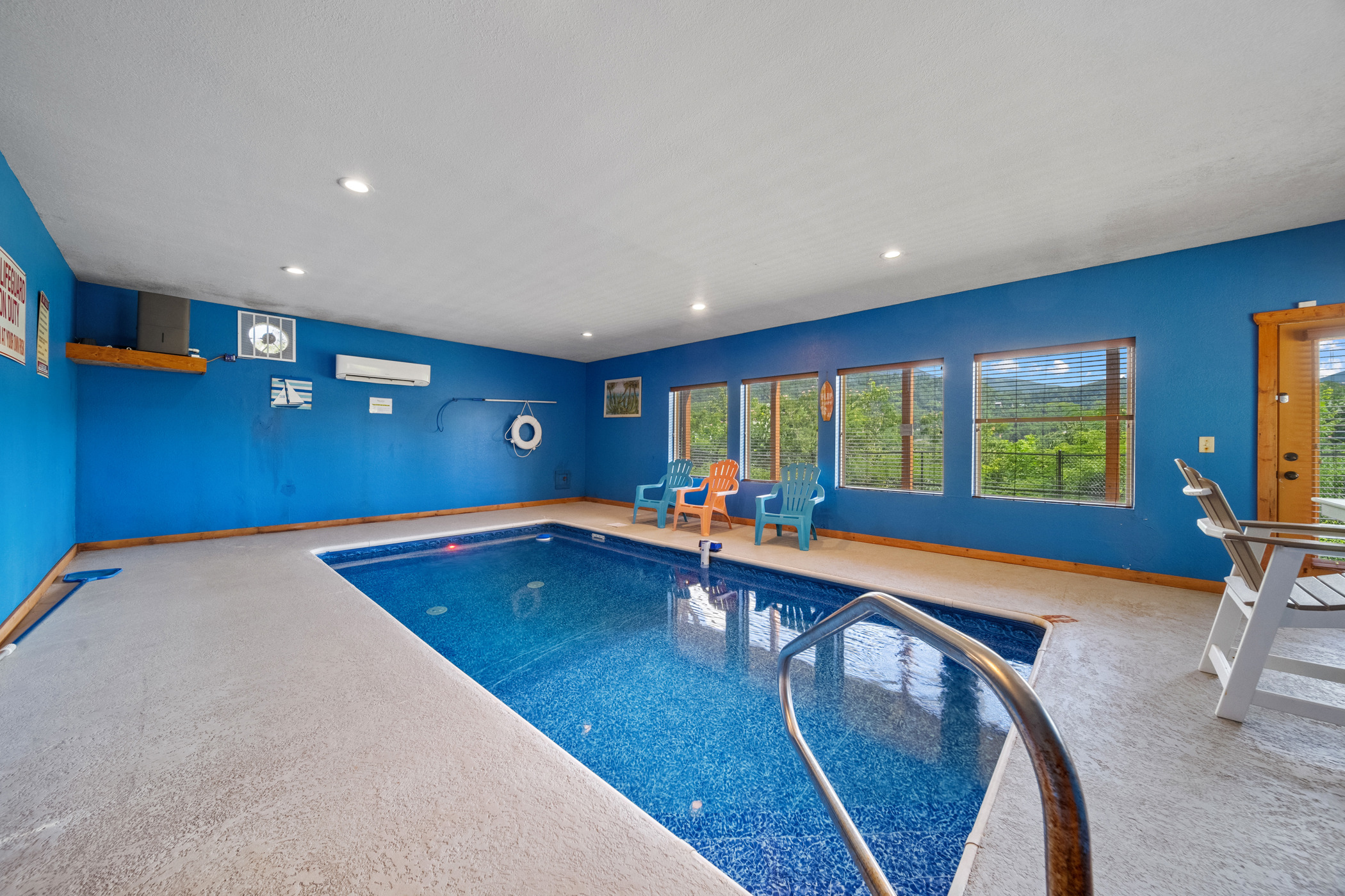 Gatlinburg, Tennessee, 37738, United States, 5 Bedrooms Bedrooms, ,6 BathroomsBathrooms,Residential,For Sale,1914127