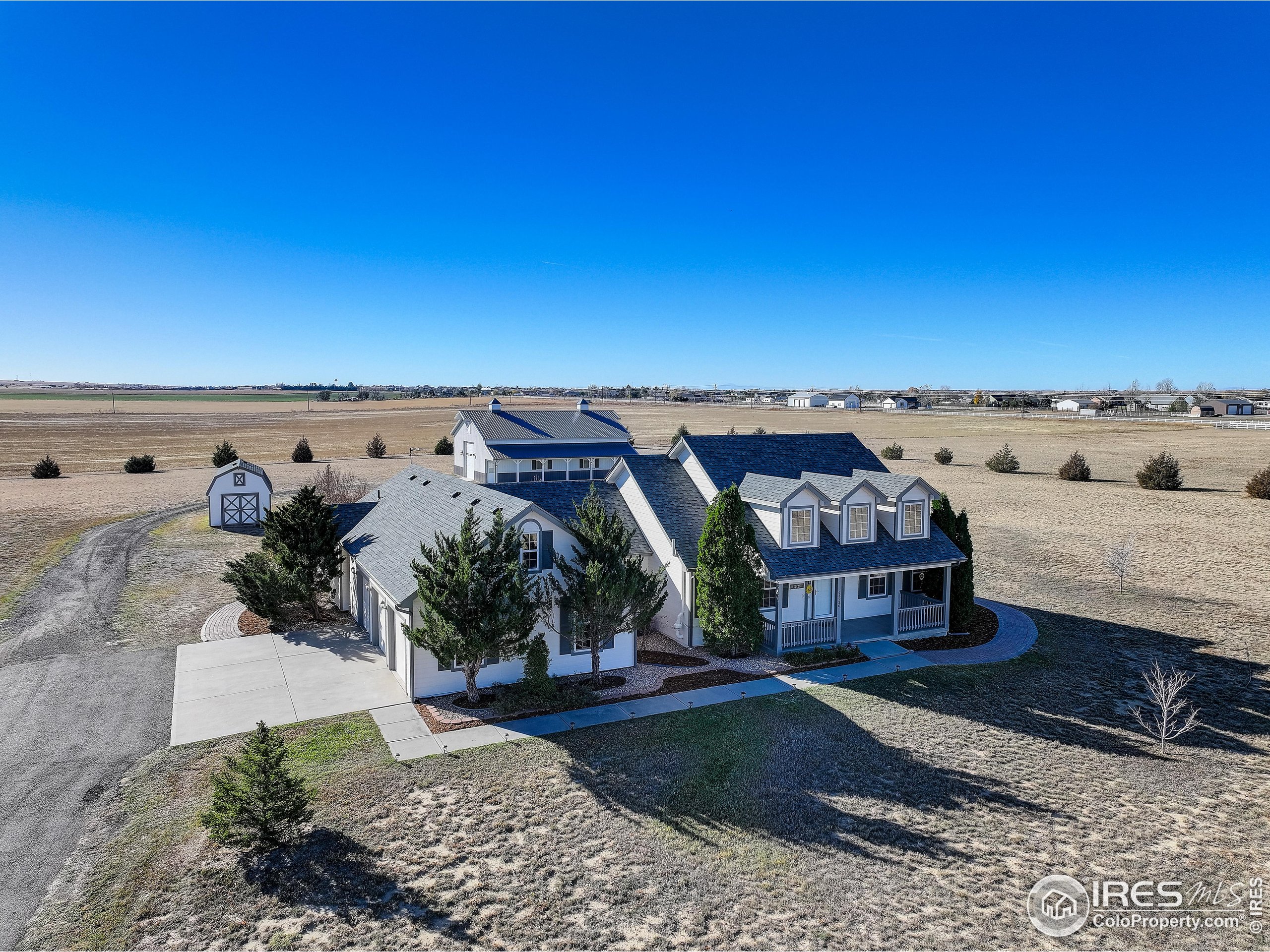 Strasburg, Colorado, 80136, United States, 3 Bedrooms Bedrooms, ,4 BathroomsBathrooms,Residential,For Sale,1991126