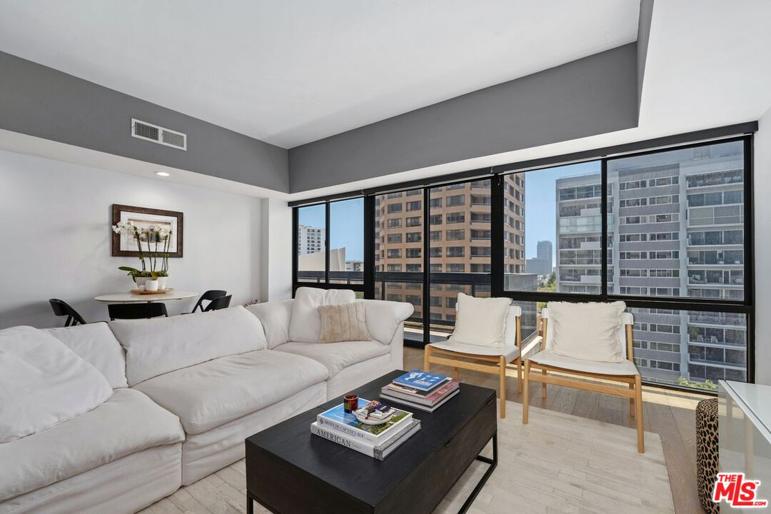 Los Angeles, California, 90024, United States, 2 Bedrooms Bedrooms, ,2 BathroomsBathrooms,Residential,For Sale,1901697