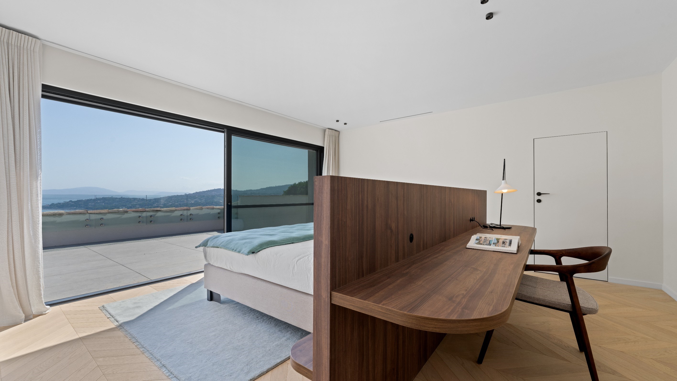 Sainte Maxime contemporary villa for sale with sea views, heated swimming pool … - 物件實景