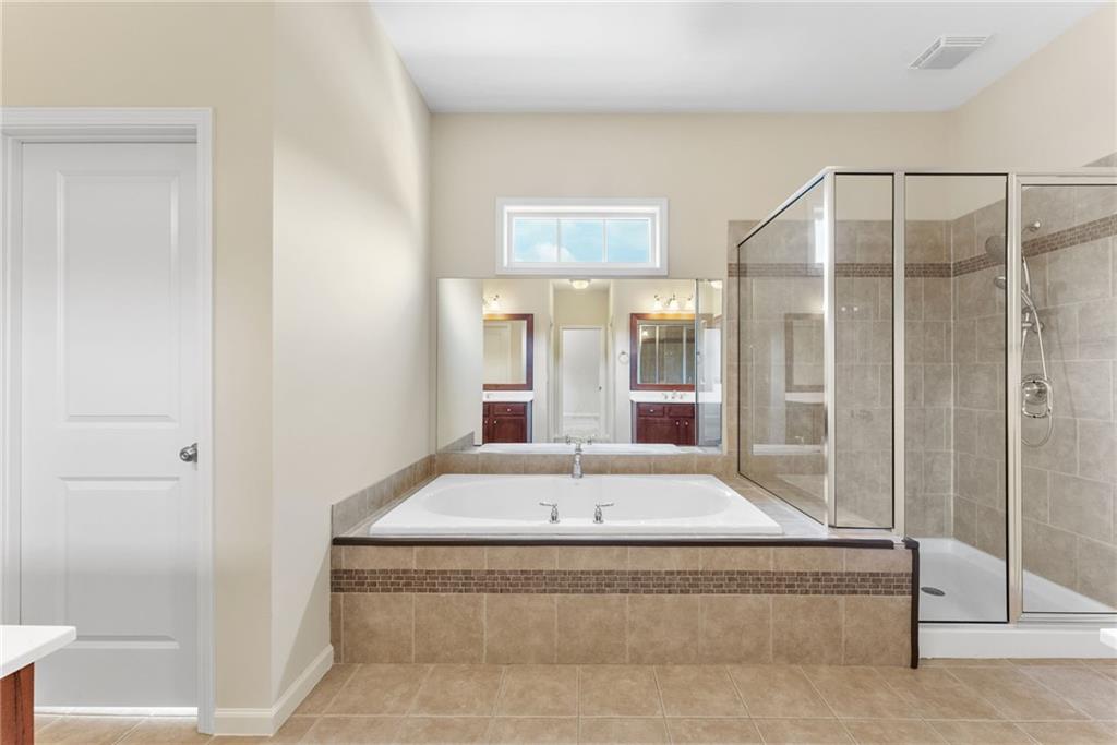 Mableton, Georgia, 30126, United States, 5 Bedrooms Bedrooms, ,4 BathroomsBathrooms,Residential,For Sale,1924868