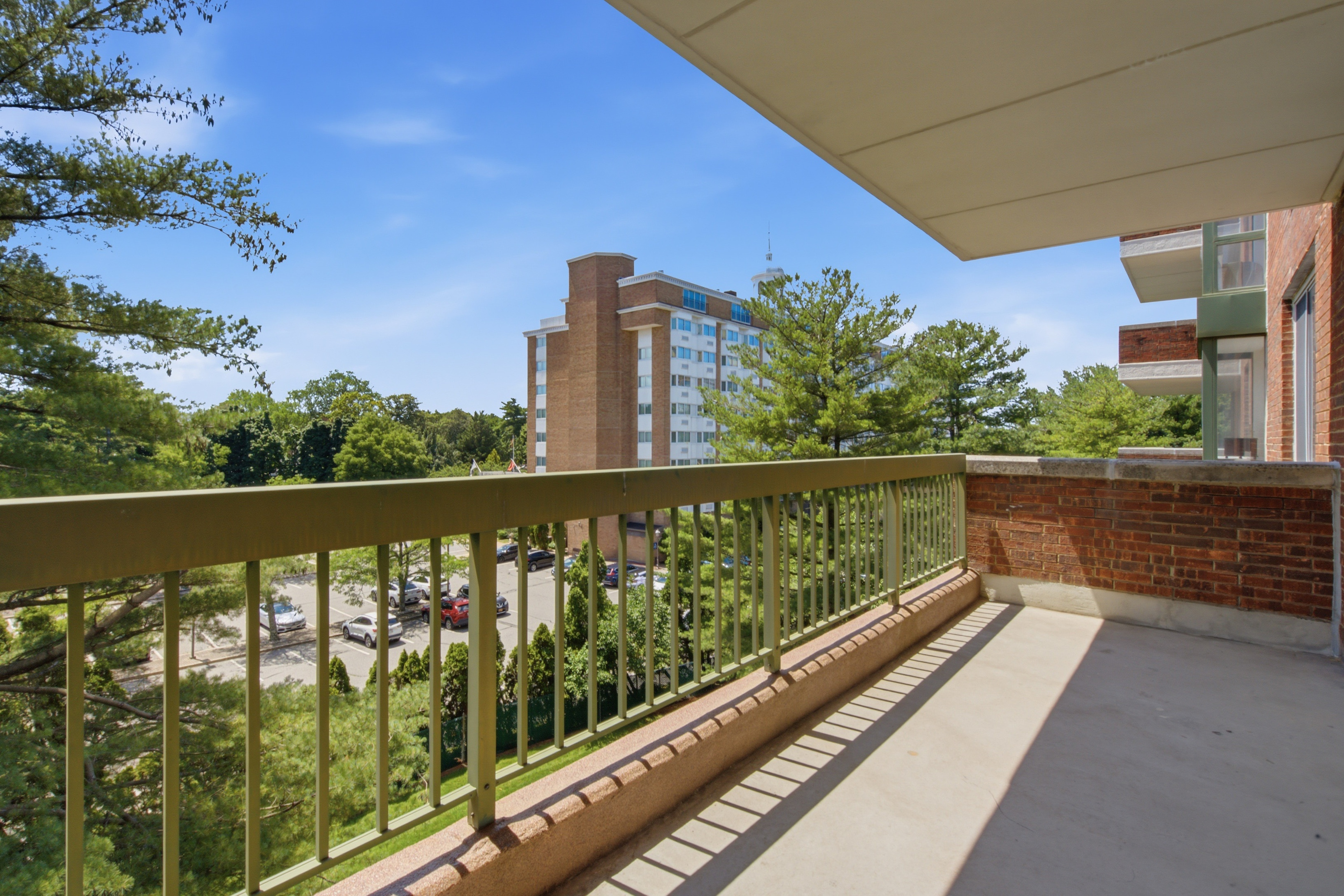  100 Hilton Avenue, Garden City, NY, 11530 - 物件實景