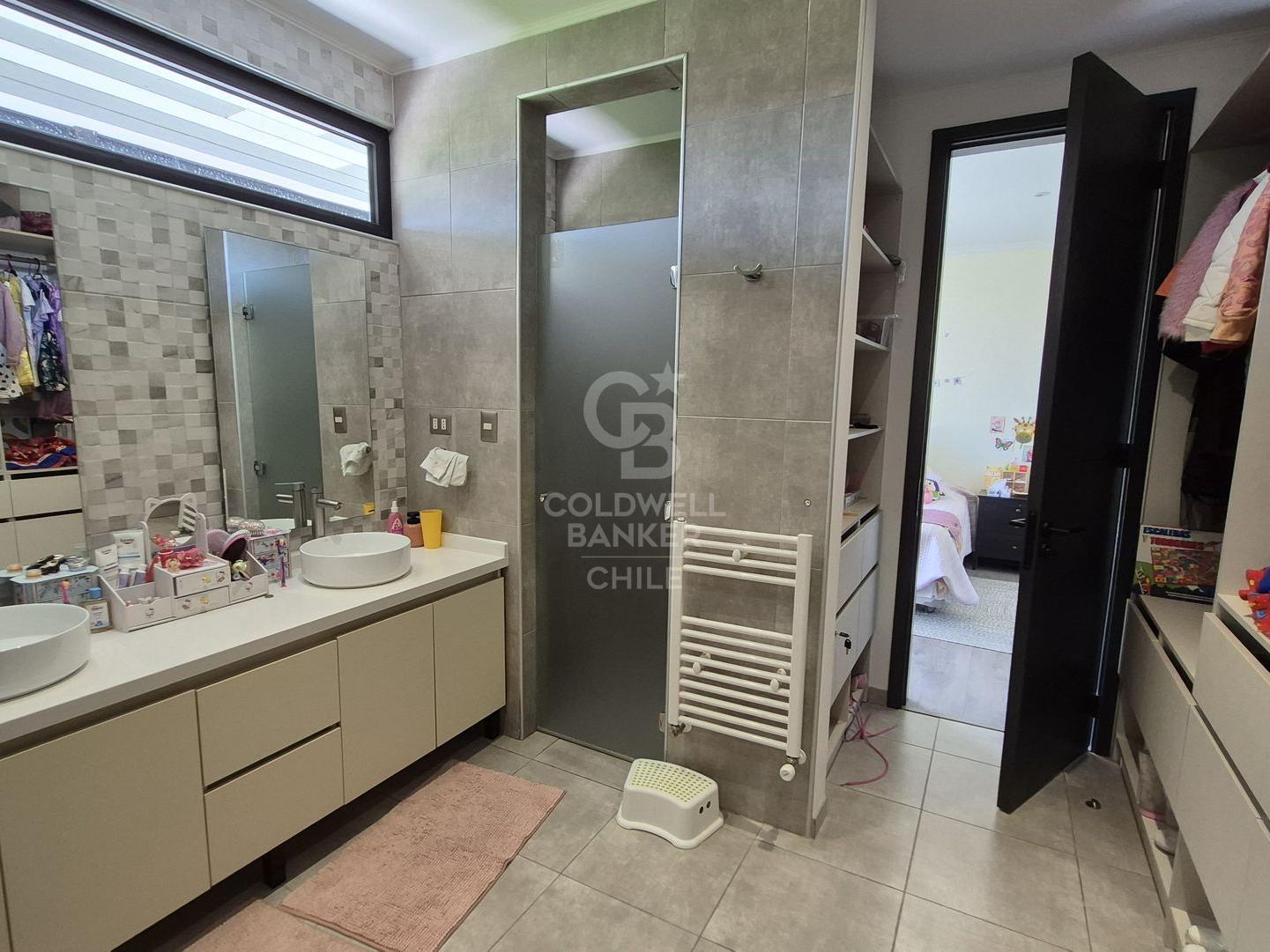 Colina, Chile, 4 Bedrooms Bedrooms, ,4 BathroomsBathrooms,Residential,For Sale,1957216