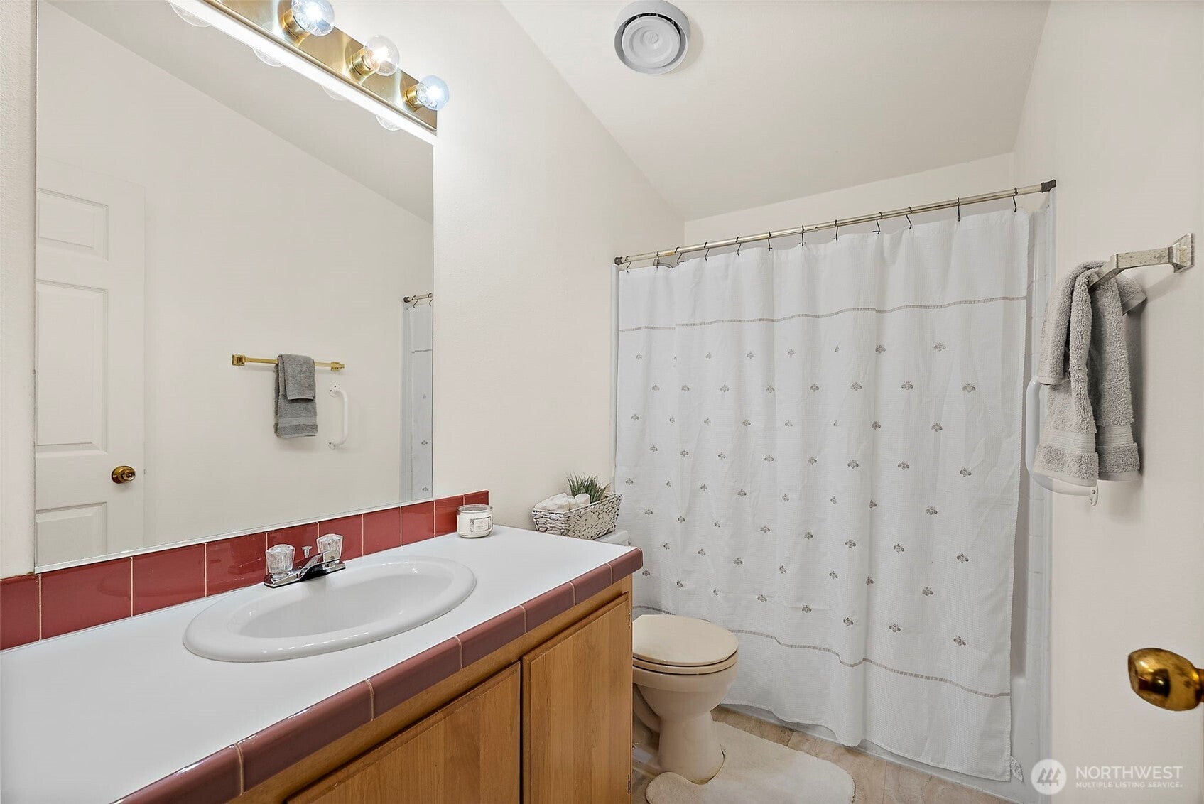 Port Orchard, Washington, 98637, United States, 3 Bedrooms Bedrooms, ,1 BathroomBathrooms,Residential,For Sale,1919682