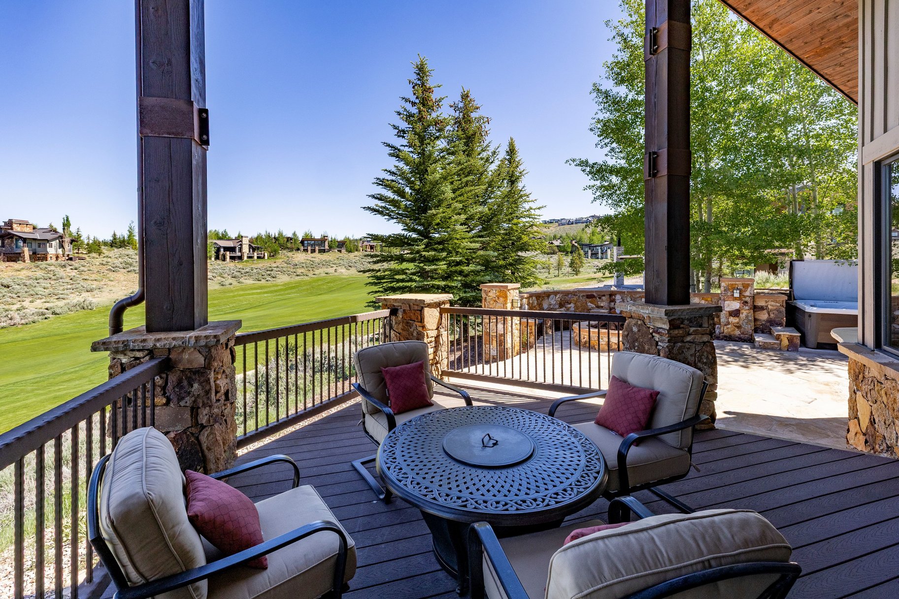  A True Mountain Escape in Promontory with Golf and Ski Views - 物件實景