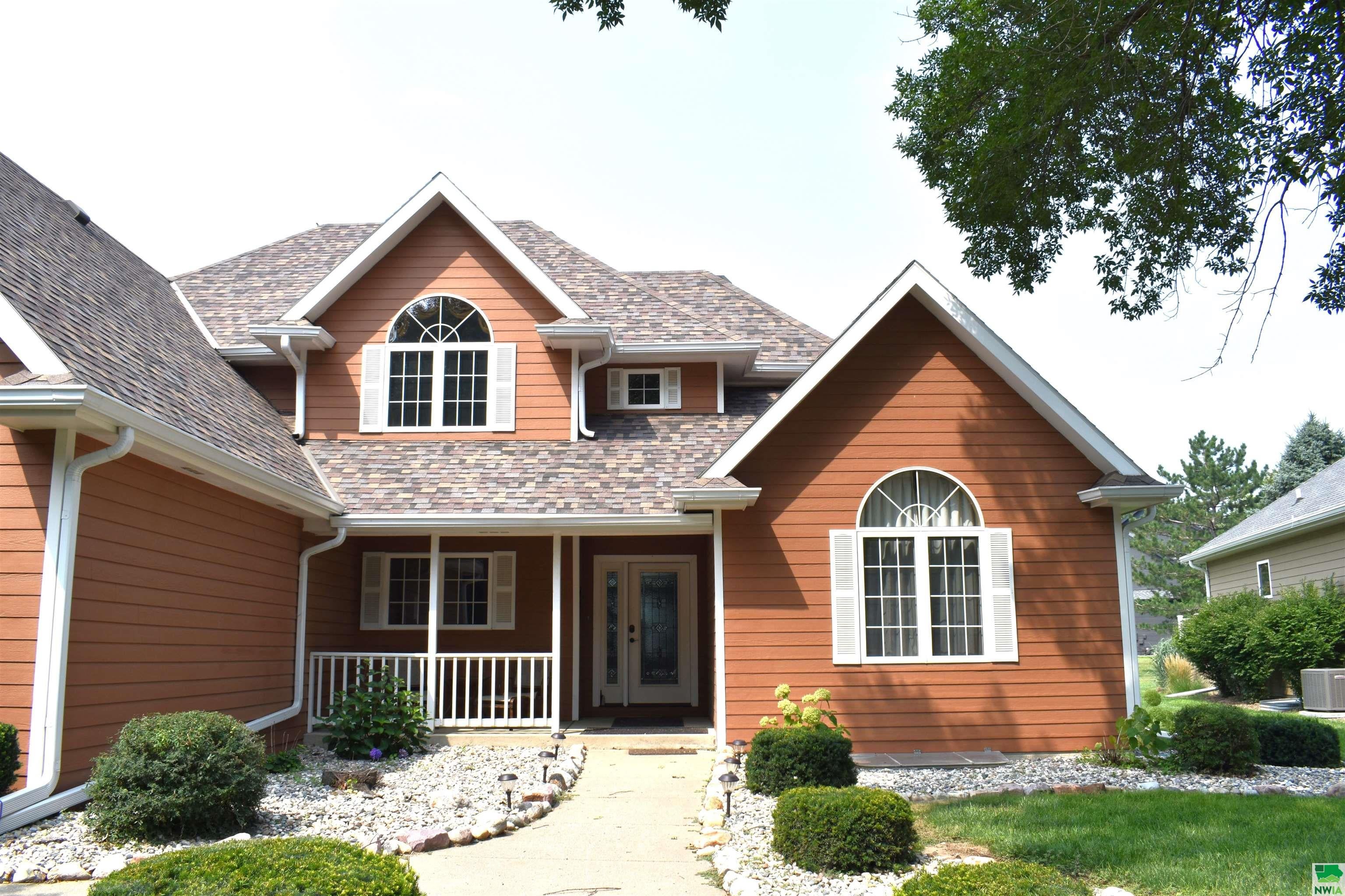 Dakota Dunes, South Dakota, 57049, United States, 5 Bedrooms Bedrooms, ,4 BathroomsBathrooms,Residential,For Sale,1928249