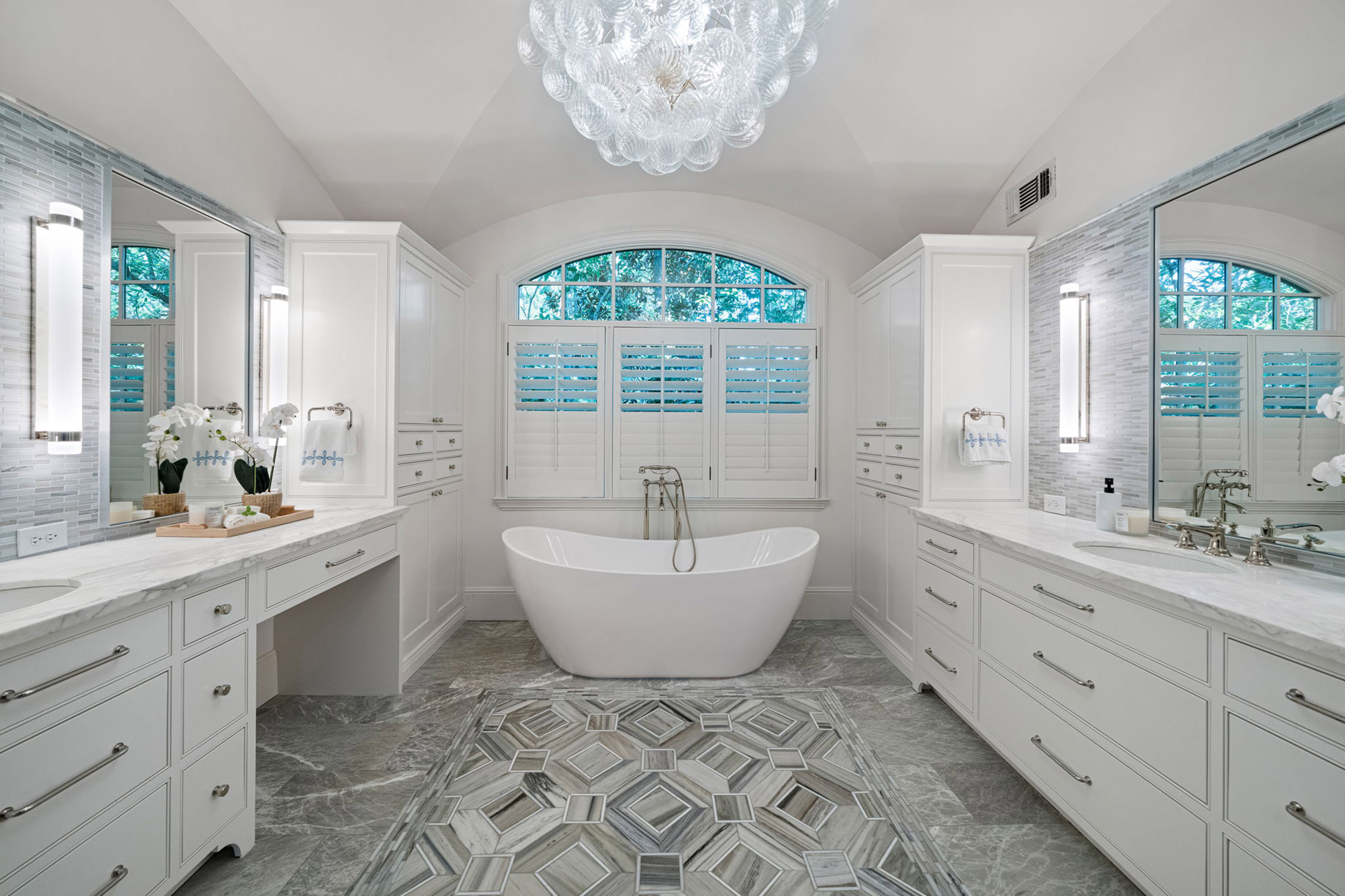  Remarkable Spanish-style Estate on 3.8+/- Private Acres - 物件實景