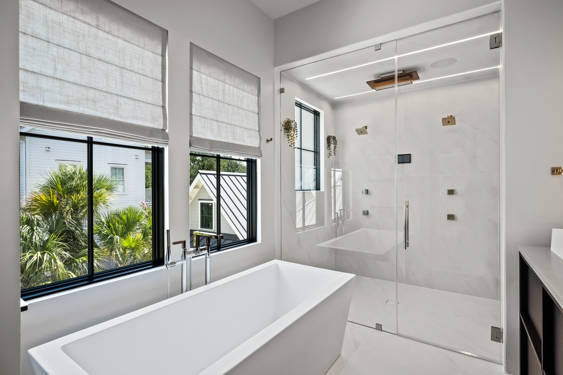  700 Stucco Lane, Mount Pleasant - 物件實景