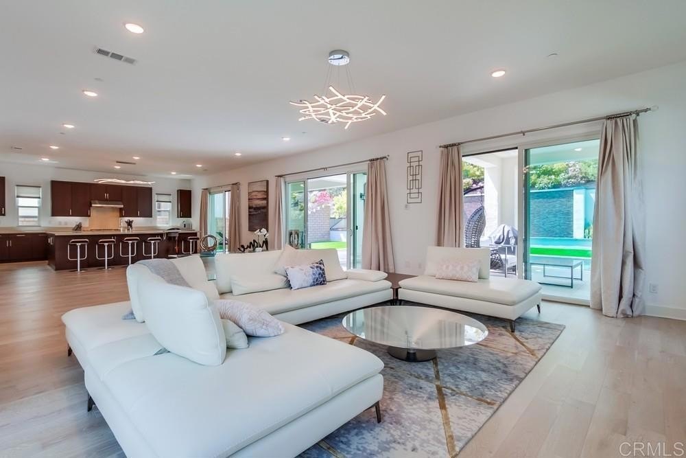 San Diego, California, 92130, United States, 5 Bedrooms Bedrooms, ,5 BathroomsBathrooms,Residential,For Sale,1905990