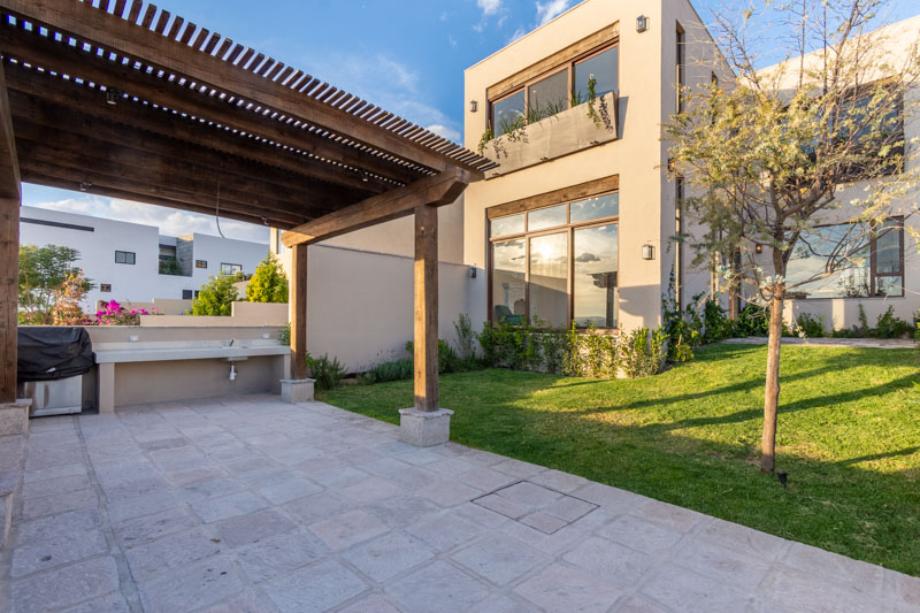 San Miguel de Allende, Guanajuato, 37797, Mexico, 4 Bedrooms Bedrooms, ,4 BathroomsBathrooms,Residential,For Sale,1695474