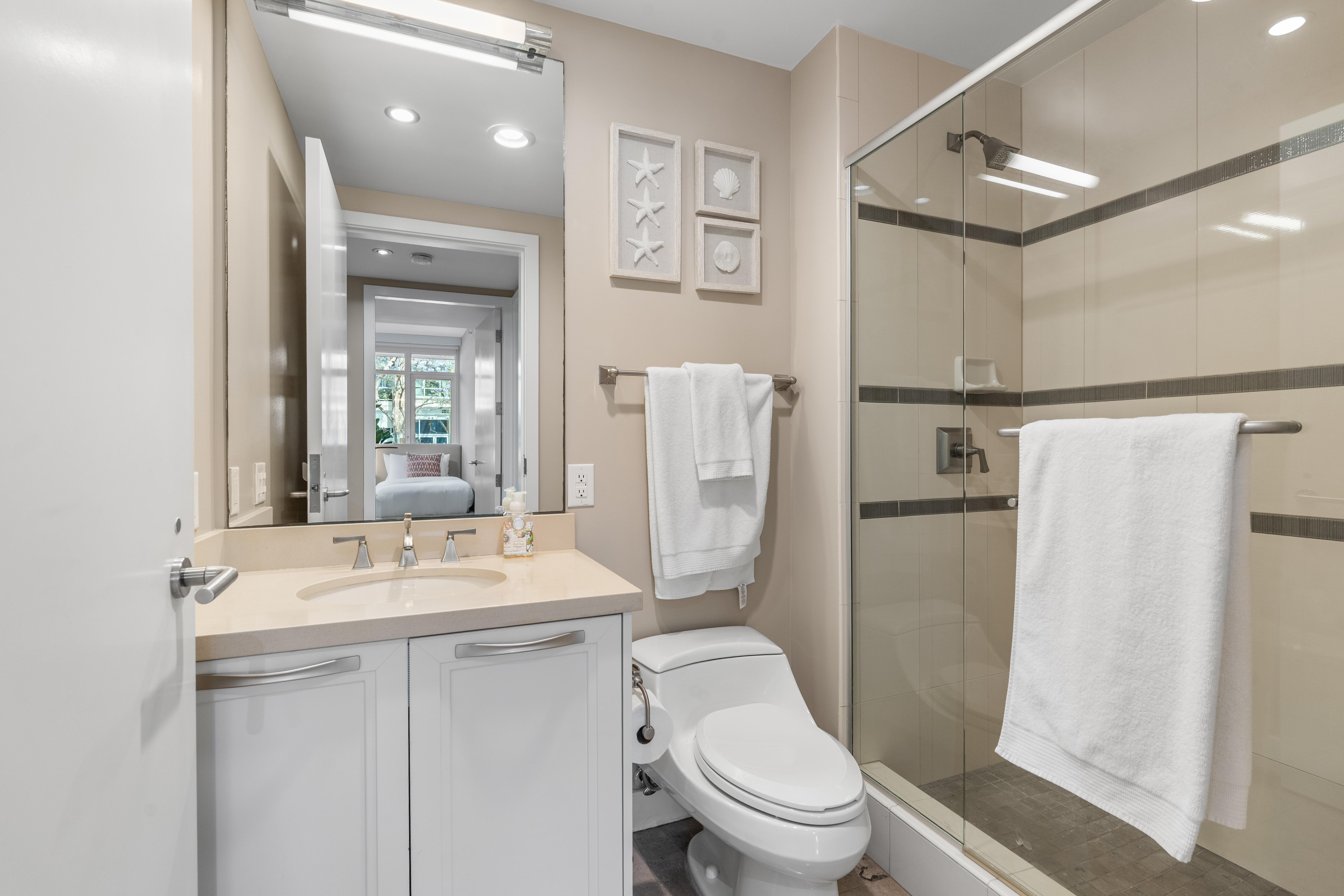  1325 Pacific Highway, San Diego, CA 92101 - 物件實景