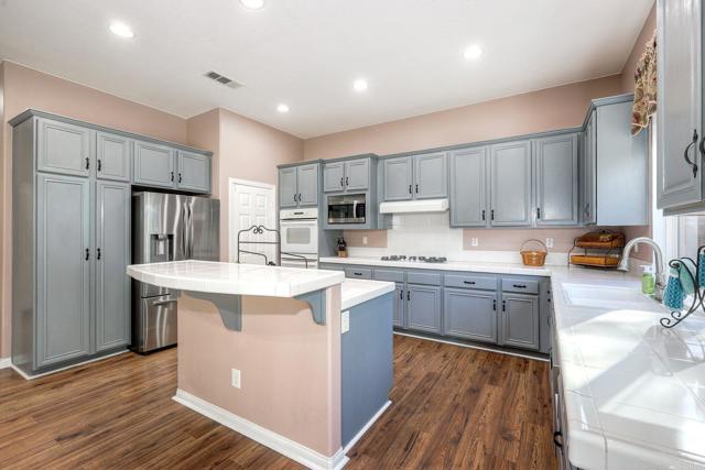 Escondido, California, 92027, United States, 4 Bedrooms Bedrooms, ,3 BathroomsBathrooms,Residential,For Sale,2006114