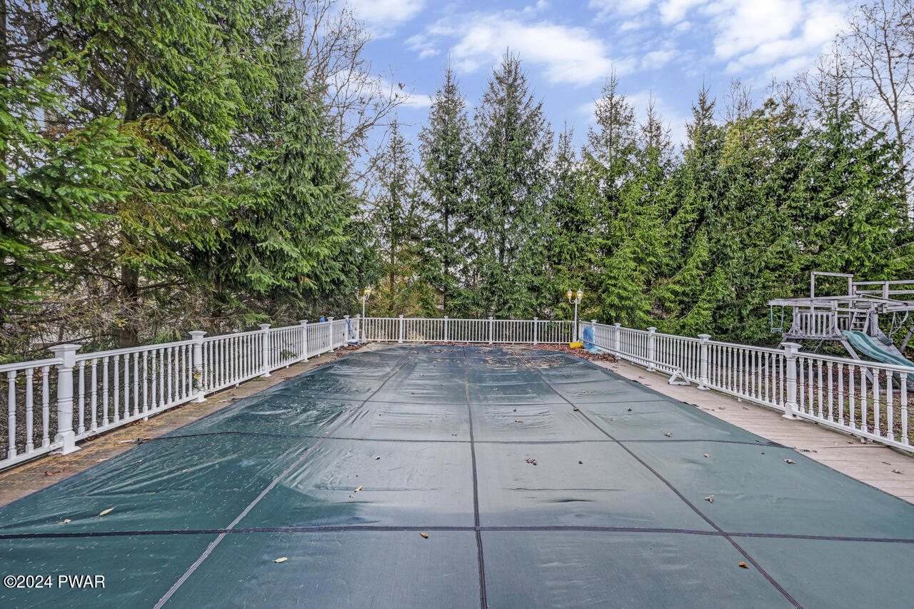 Albrightsville, Pennsylvania, 18210, United States, 4 Bedrooms Bedrooms, ,5 BathroomsBathrooms,Residential,For Sale,1982857