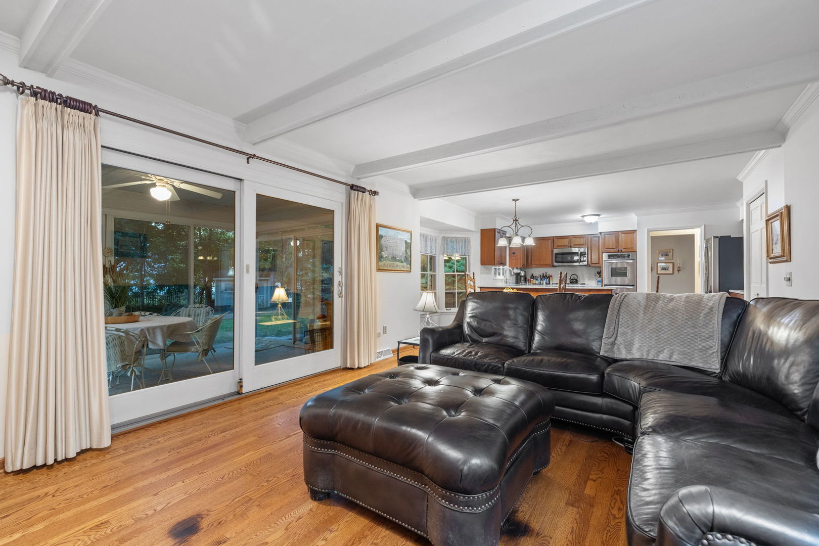 Wheaton, Illinois, 60189, United States, 5 Bedrooms Bedrooms, ,3 BathroomsBathrooms,Residential,For Sale,1941068
