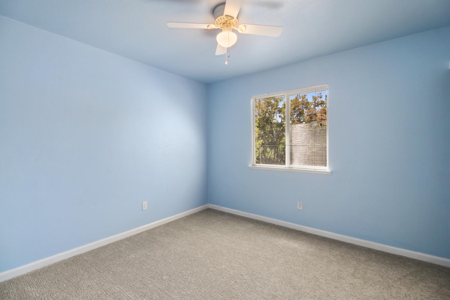 Folsom, California, 95630, United States, 4 Bedrooms Bedrooms, ,3 BathroomsBathrooms,Residential,For Sale,1926196