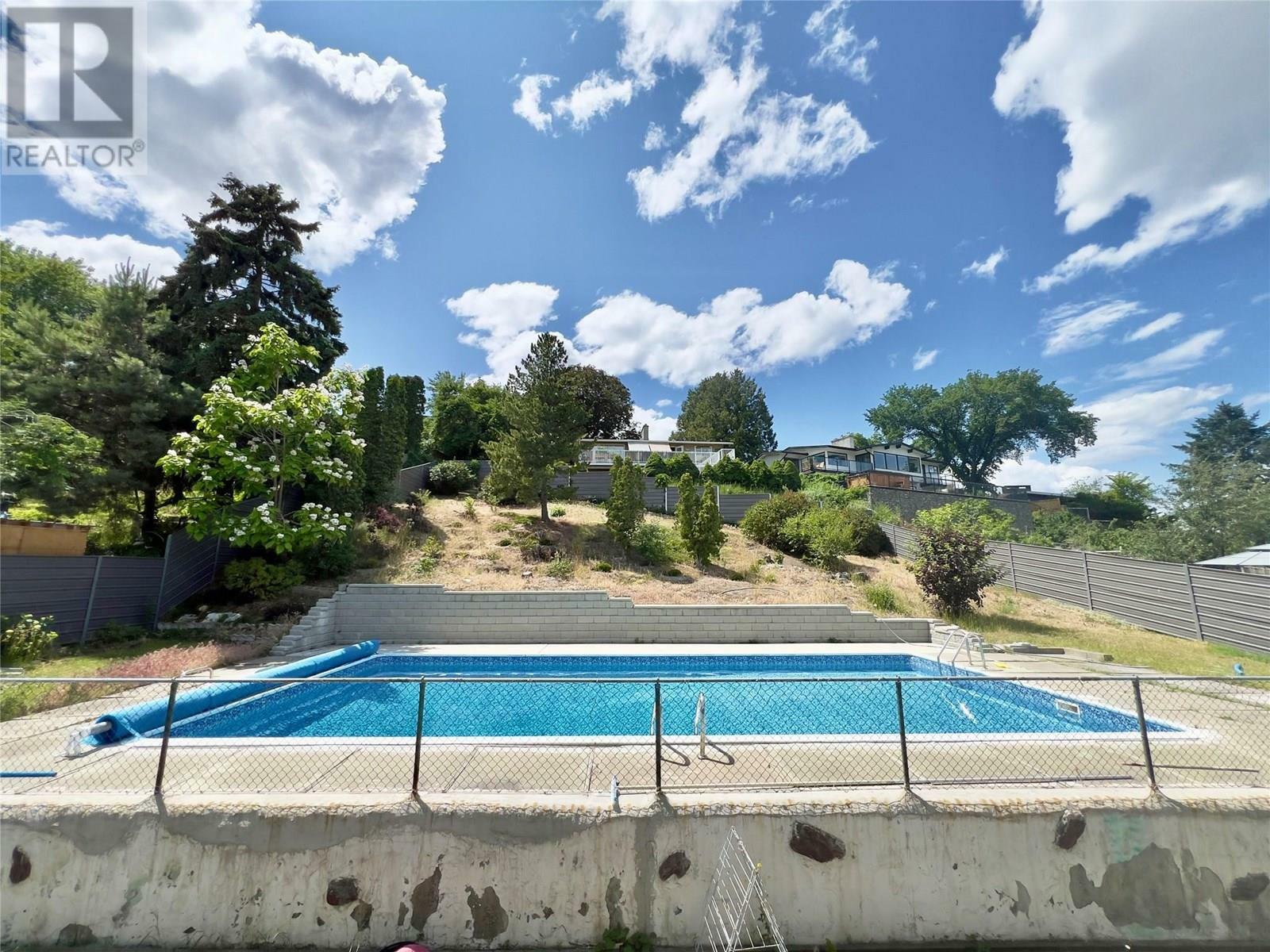 KAMLOOPS, British Columbia, V2C 1T2, CA, 5 Bedrooms Bedrooms, ,2 BathroomsBathrooms,Residential,For Sale,1839266