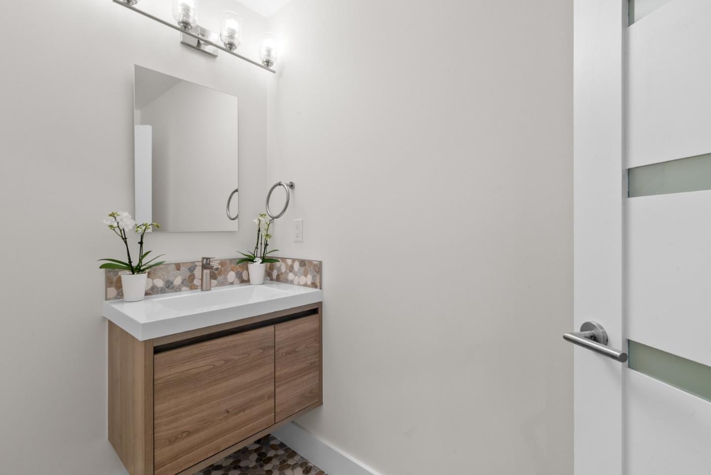 Los Gatos, California, 95030, United States, 5 Bedrooms Bedrooms, ,6 BathroomsBathrooms,Residential,For Sale,1997013