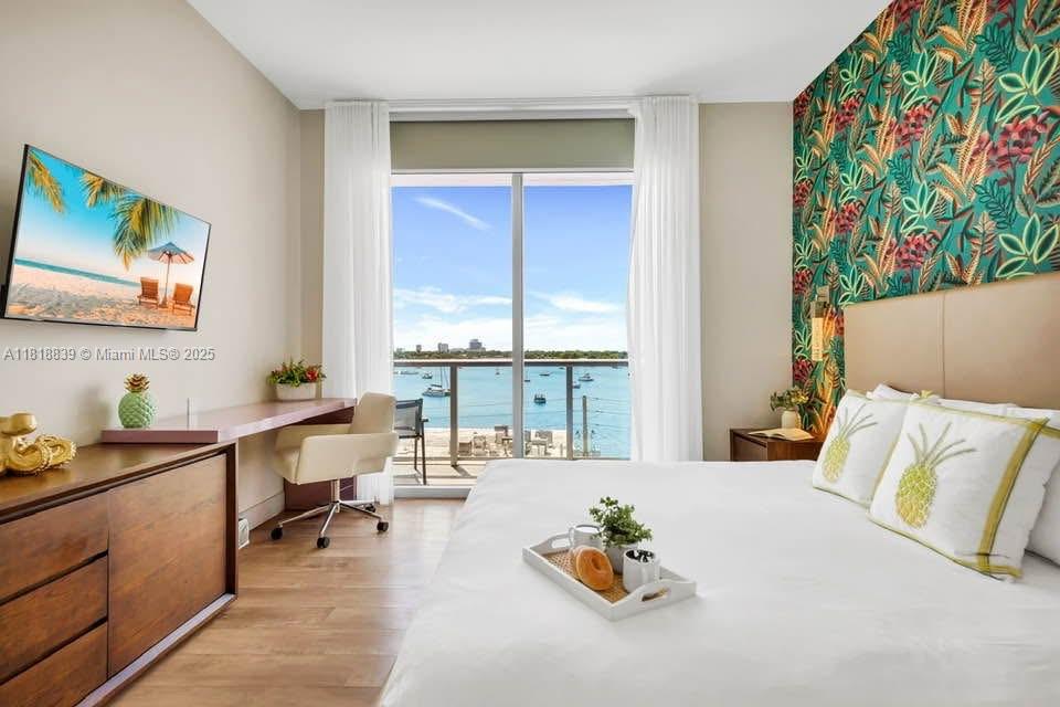 Hollywood, Florida, 33019, United States, 2 Bedrooms Bedrooms, ,1 BathroomBathrooms,Residential,For Sale,1850092
