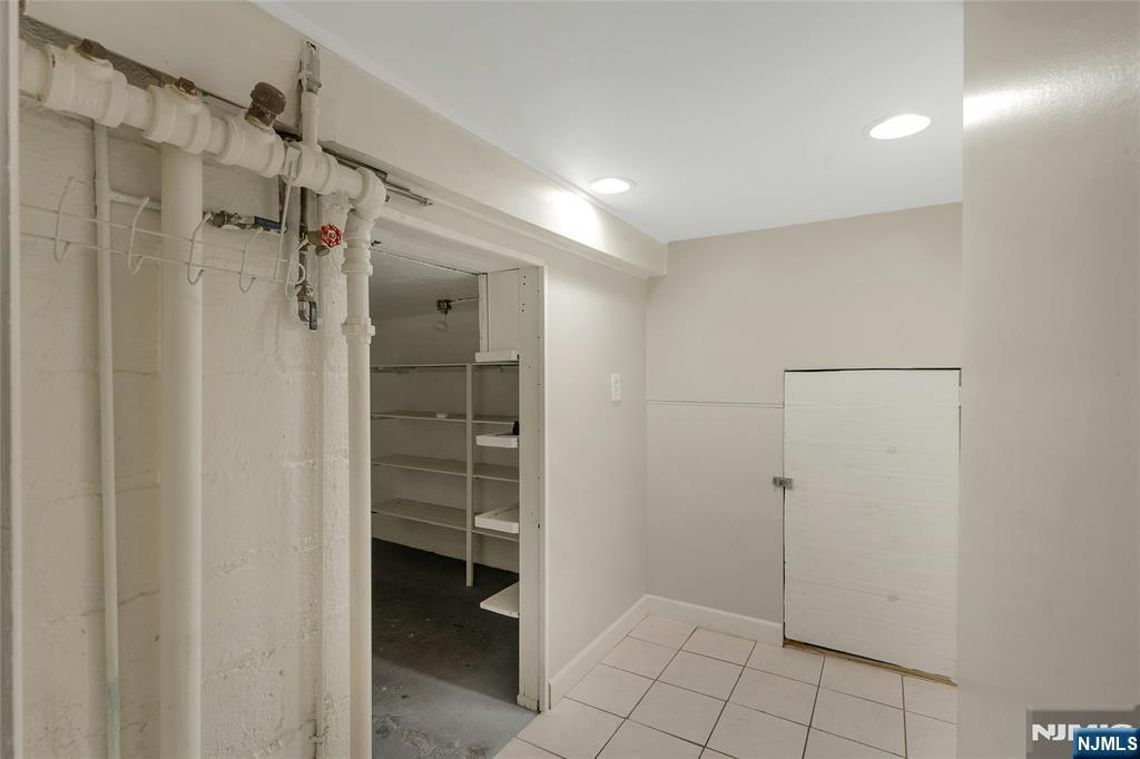 Ridgefield, New Jersey, 07657, United States, 4 Bedrooms Bedrooms, ,3 BathroomsBathrooms,Residential,For Sale,1991908