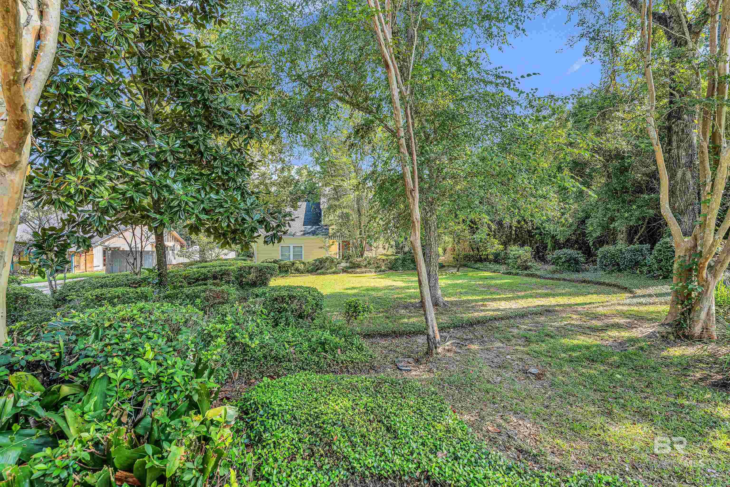 Fairhope, Alabama, 36532, United States, 3 Bedrooms Bedrooms, ,3 BathroomsBathrooms,Residential,For Sale,1927355
