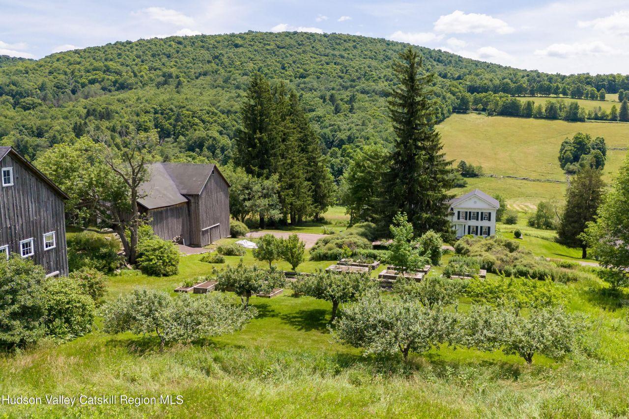 Bovina, New York, 13740, United States, 4 Bedrooms Bedrooms, ,2 BathroomsBathrooms,Residential,For Sale,1826483