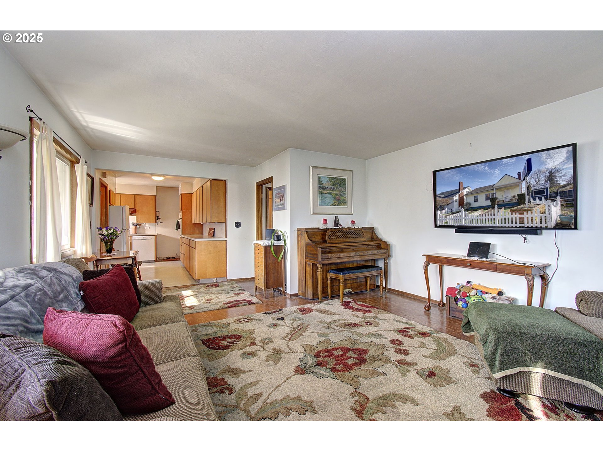 Portland, Oregon, 97202, United States, 3 Bedrooms Bedrooms, ,1 BathroomBathrooms,Residential,For Sale,1721248