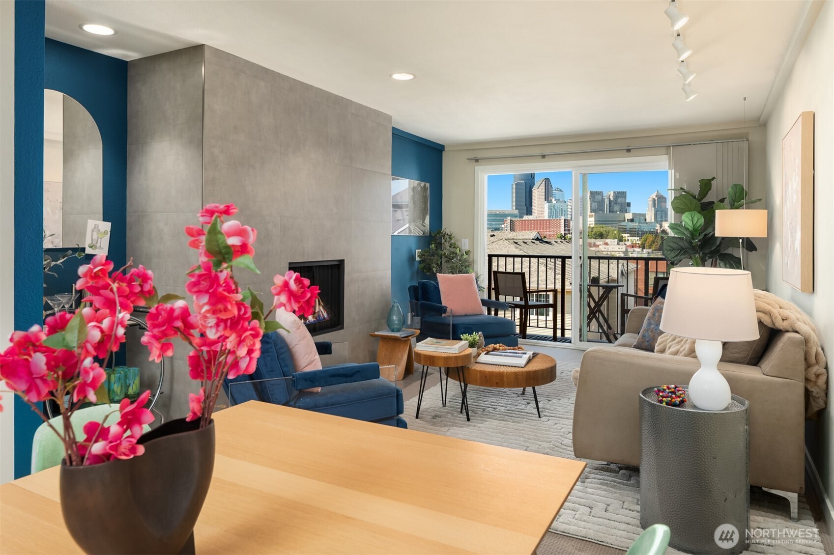 Seattle, Washington, 98122, United States, 2 Bedrooms Bedrooms, ,1 BathroomBathrooms,Residential,For Sale,1955628